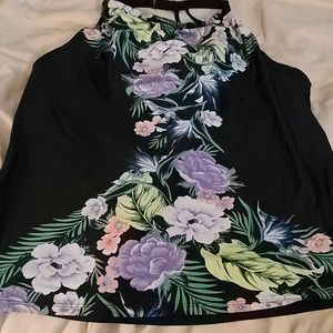 Cacique swim top size 24